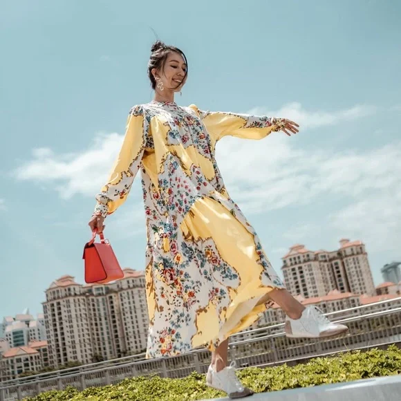 TORY BURCH Silk Quilted Yoke Yellow Floral Silk Midi Dress Size 4 - Picture 10 of 16